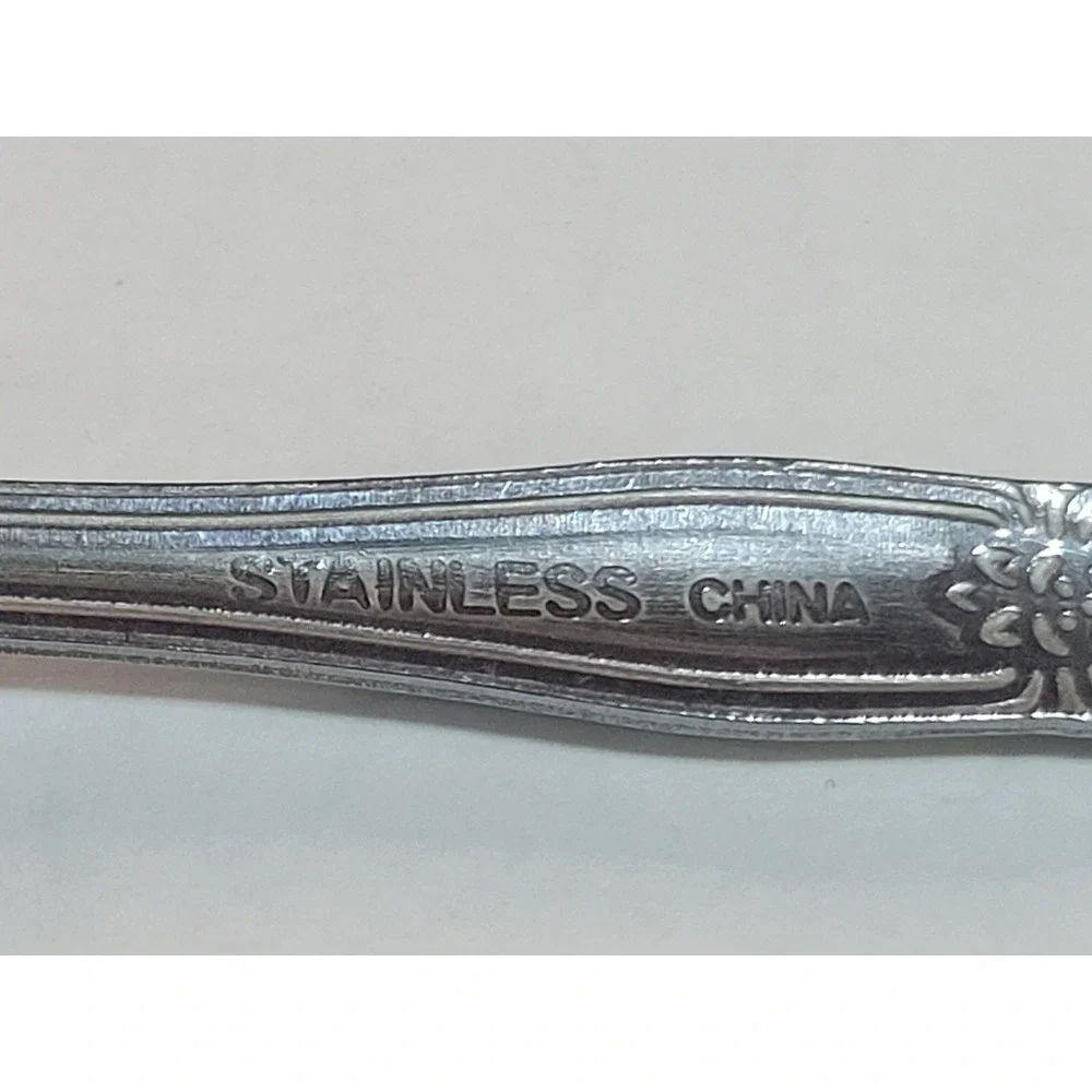 4pc Stainless Steel Flatware Set‎ Floral Scroll Teaspoons and Butter Spreader